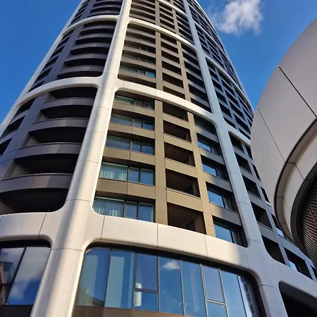 Urban Elegance Sky Park With Parking Spot 公寓 布拉迪斯拉发