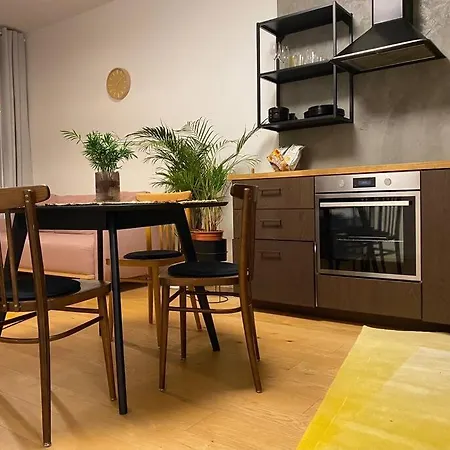 Appartement Urban Elegance Sky Park With Parking Spot Bratislava